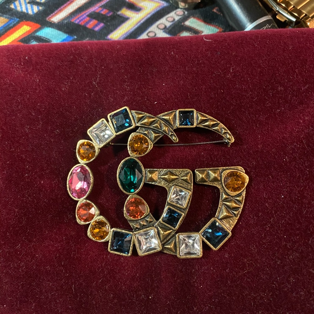 Gucci brooch